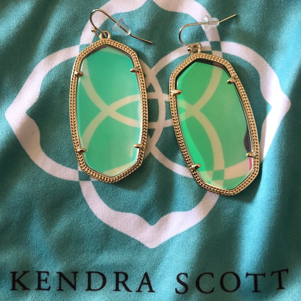 Kendra Scott Danielle Iridescent earrings